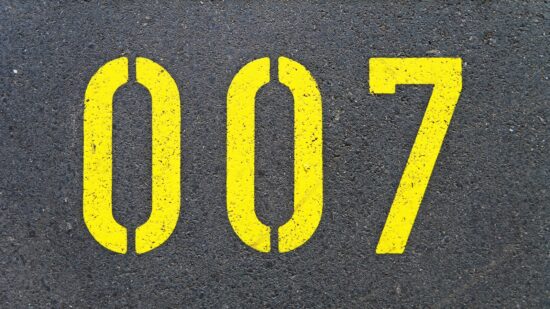 Parkplatz 007 – für James Bond? | parking lot 007 – for James Bond?